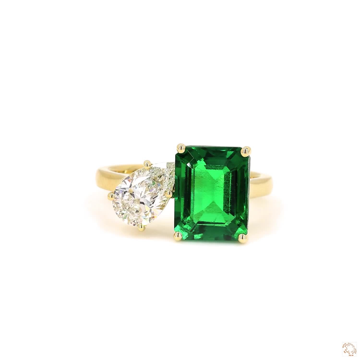 Toi et Moi Green Emerald and Pear Diamond Cocktail Ring
