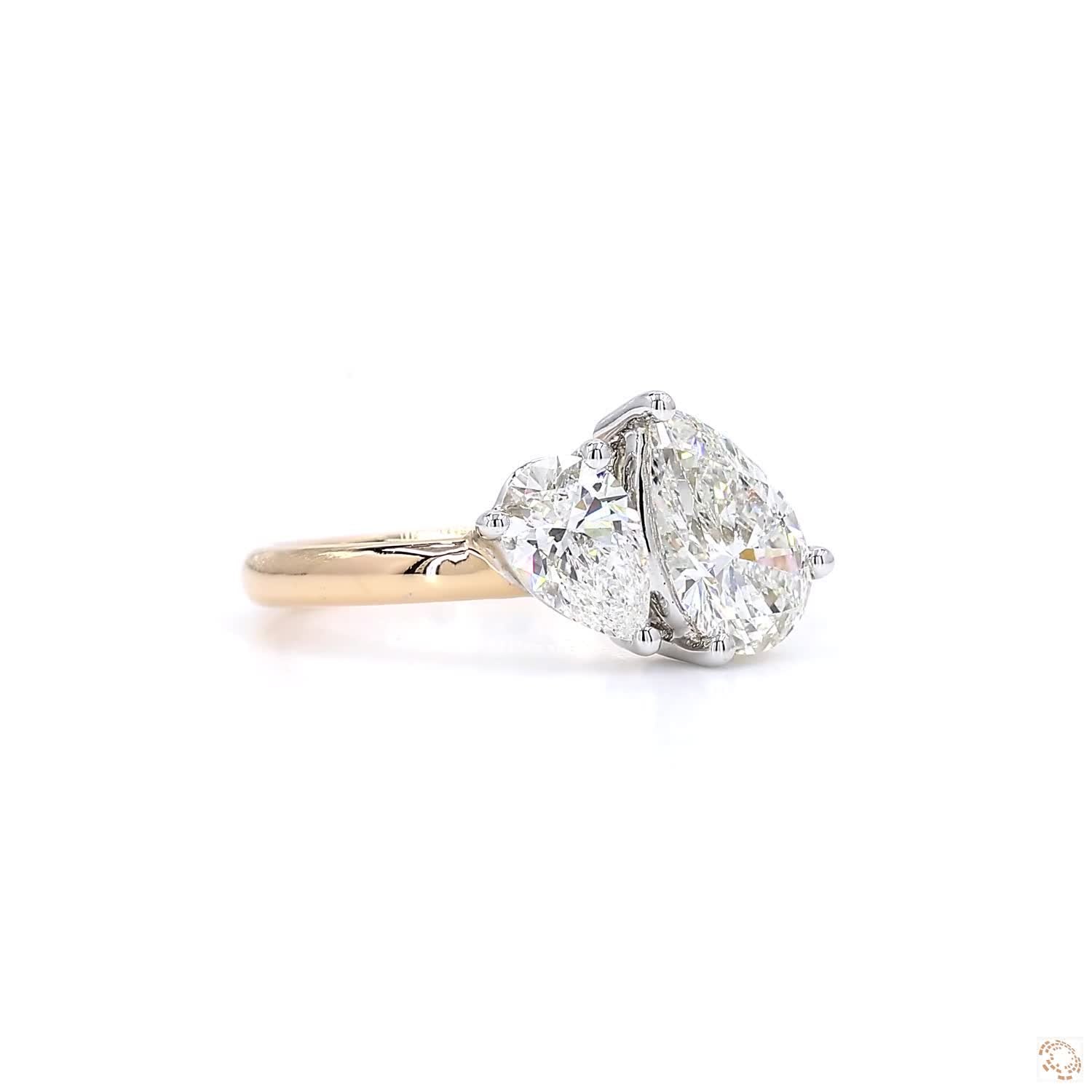 Toi et Moi Pear Diamond Cocktail Ring