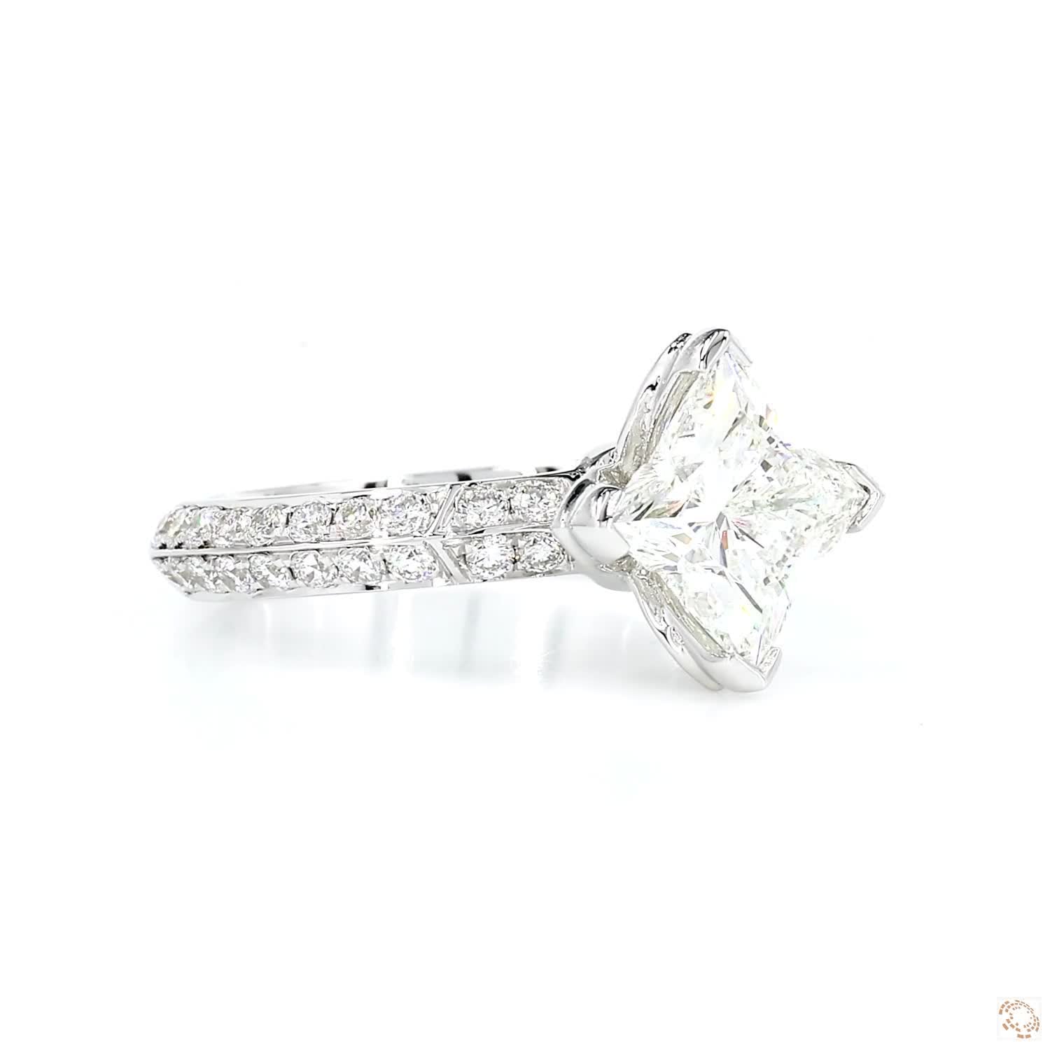 Flower Shape Lab Grown Diamond Ring with Pave