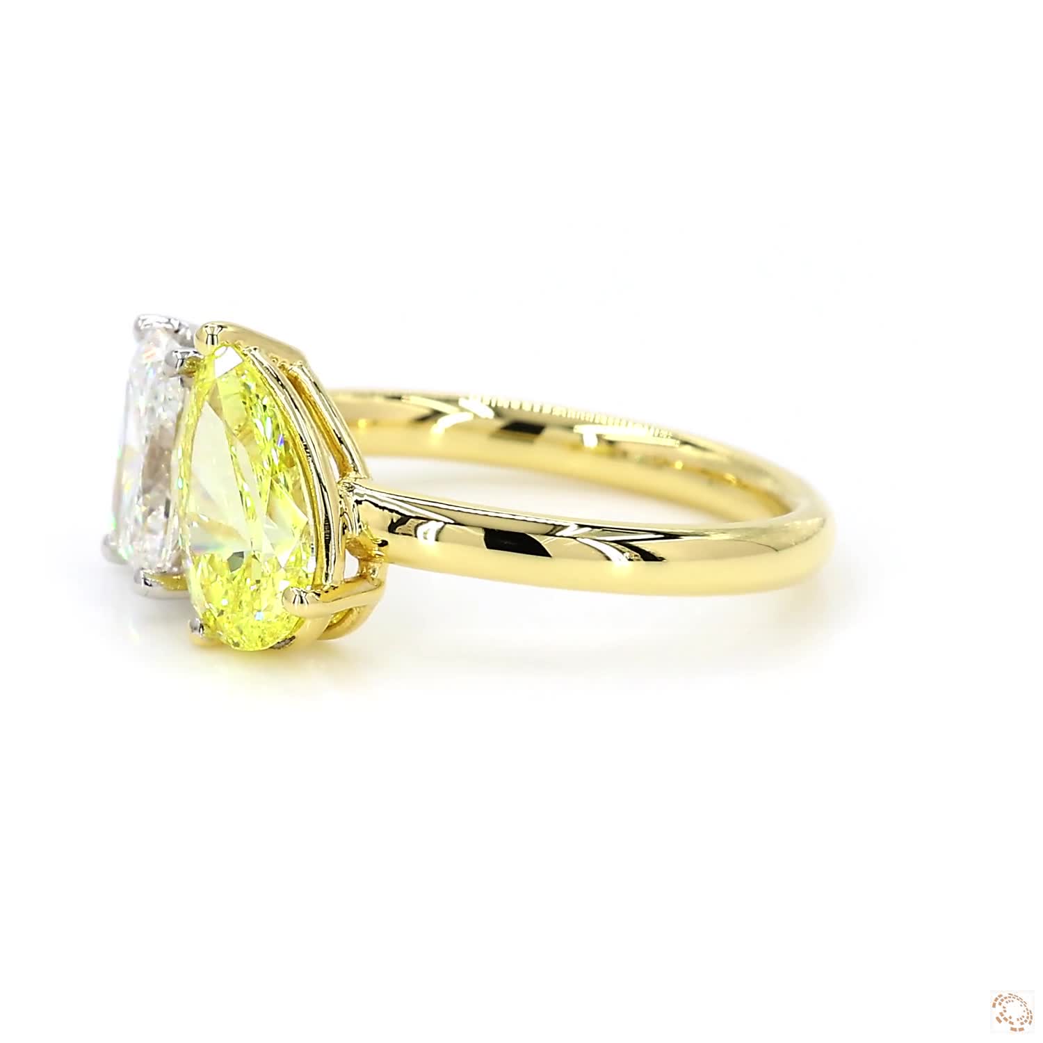 Toi et Moi Lab Yellow and White Diamond Cocktail Ring
