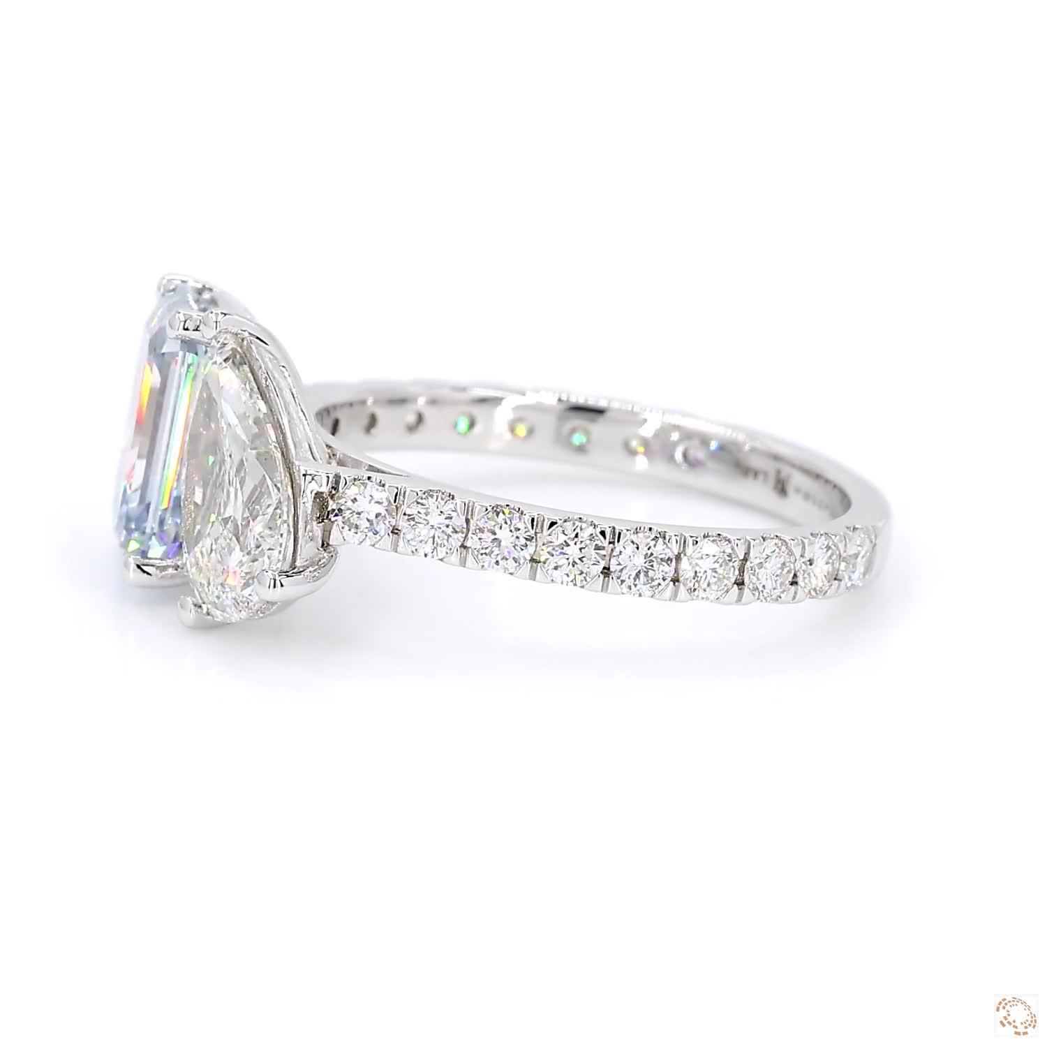 Toi et Moi Lab Blue and White Diamond Cocktail Ring