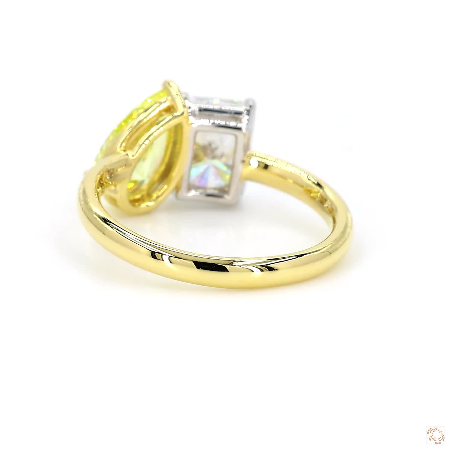 Toi et Moi Lab Yellow and White Diamond Cocktail Ring