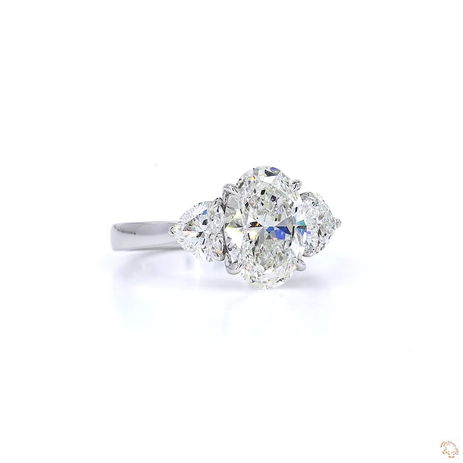 Oval & Heart Shape Diamond Ring (2ct main diamond)
