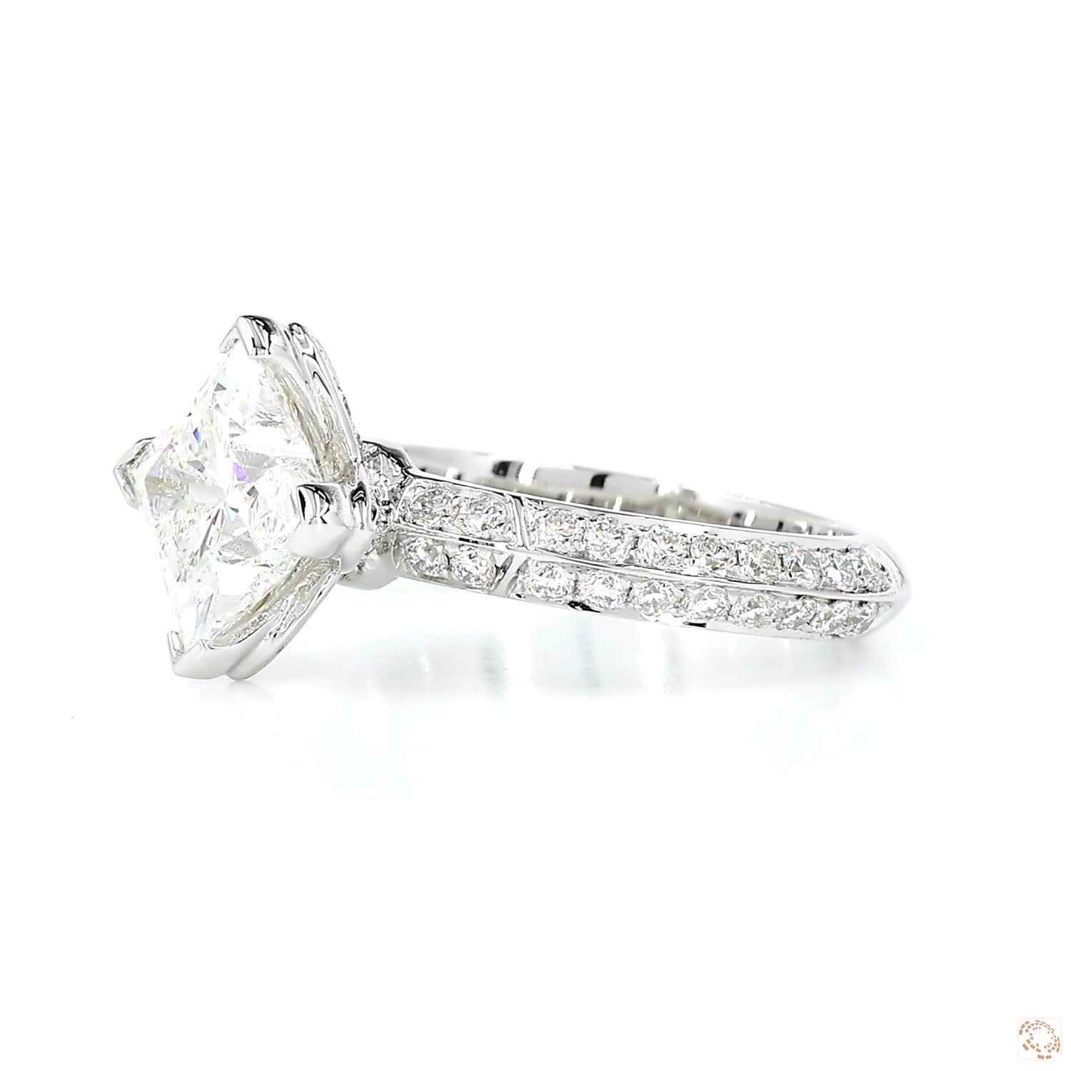 Flower Shape Lab Grown Diamond Ring with Pave