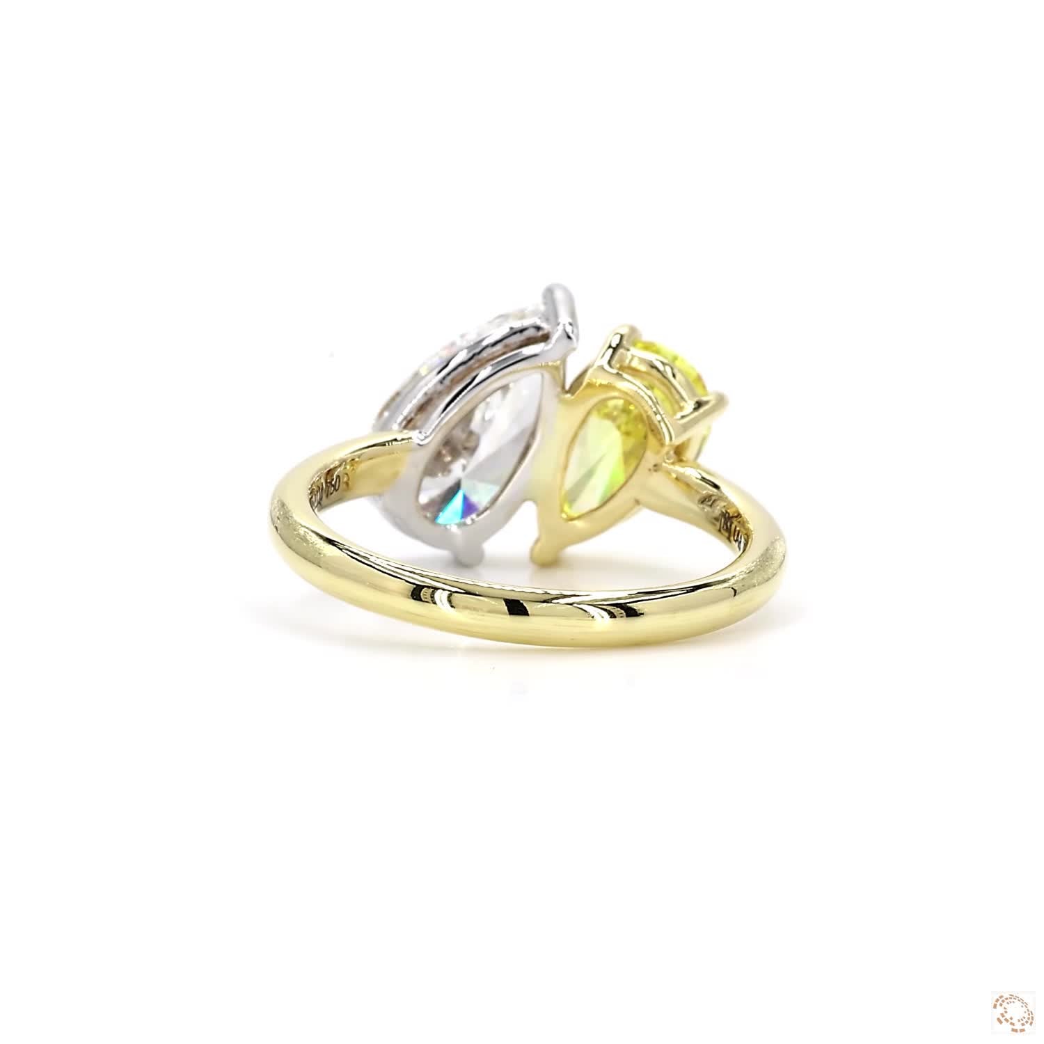 Toi et Moi Lab Yellow and White Pear Diamonds Cocktail  Ring